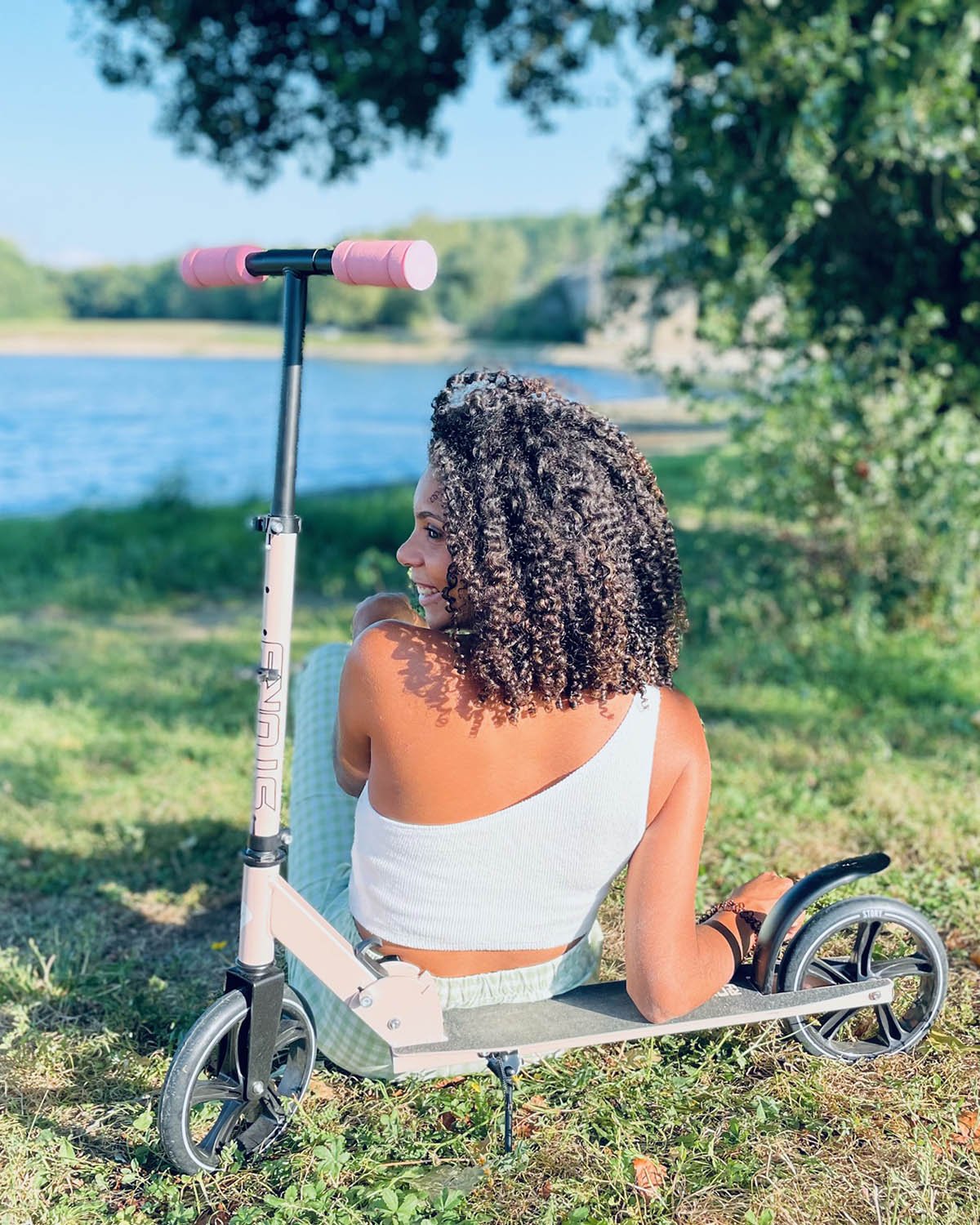 Story Lux Adjustable Kids Kick Scooter