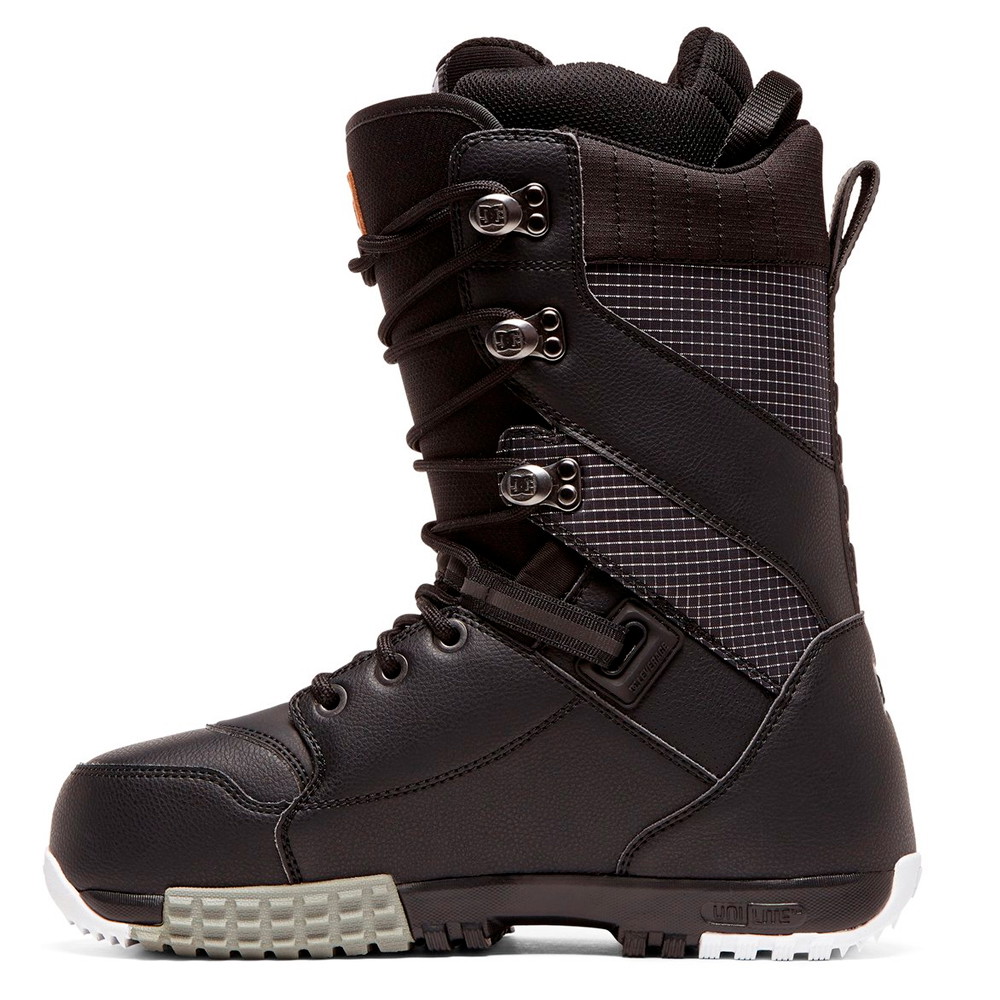 DC Mutiny Snowboard Boots