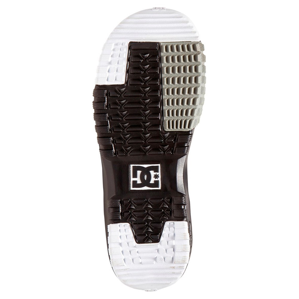 DC Mutiny Snowboard Boots