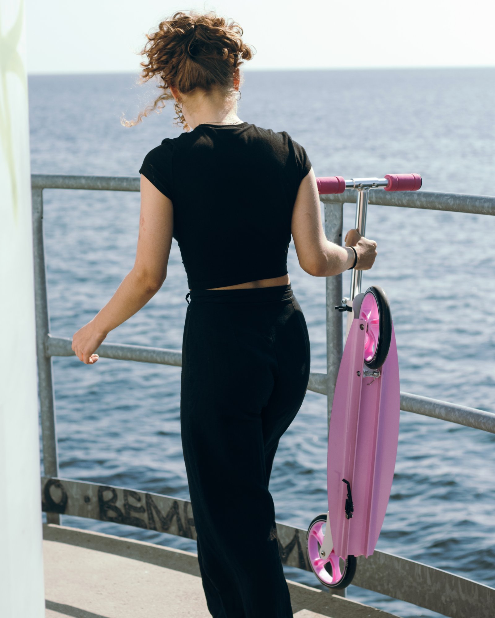 Story Swift Foldable Kick Scooter