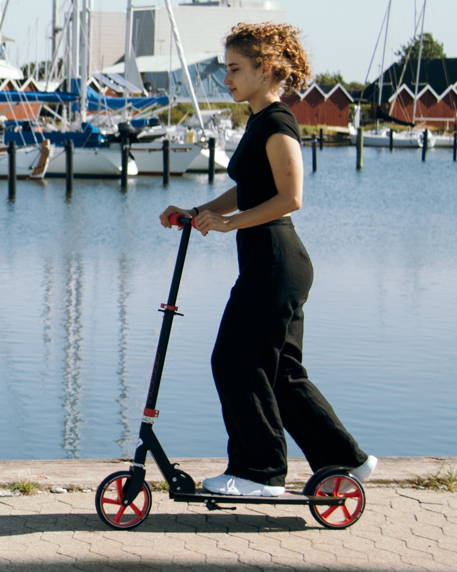Story Swift Foldable Kick Scooter