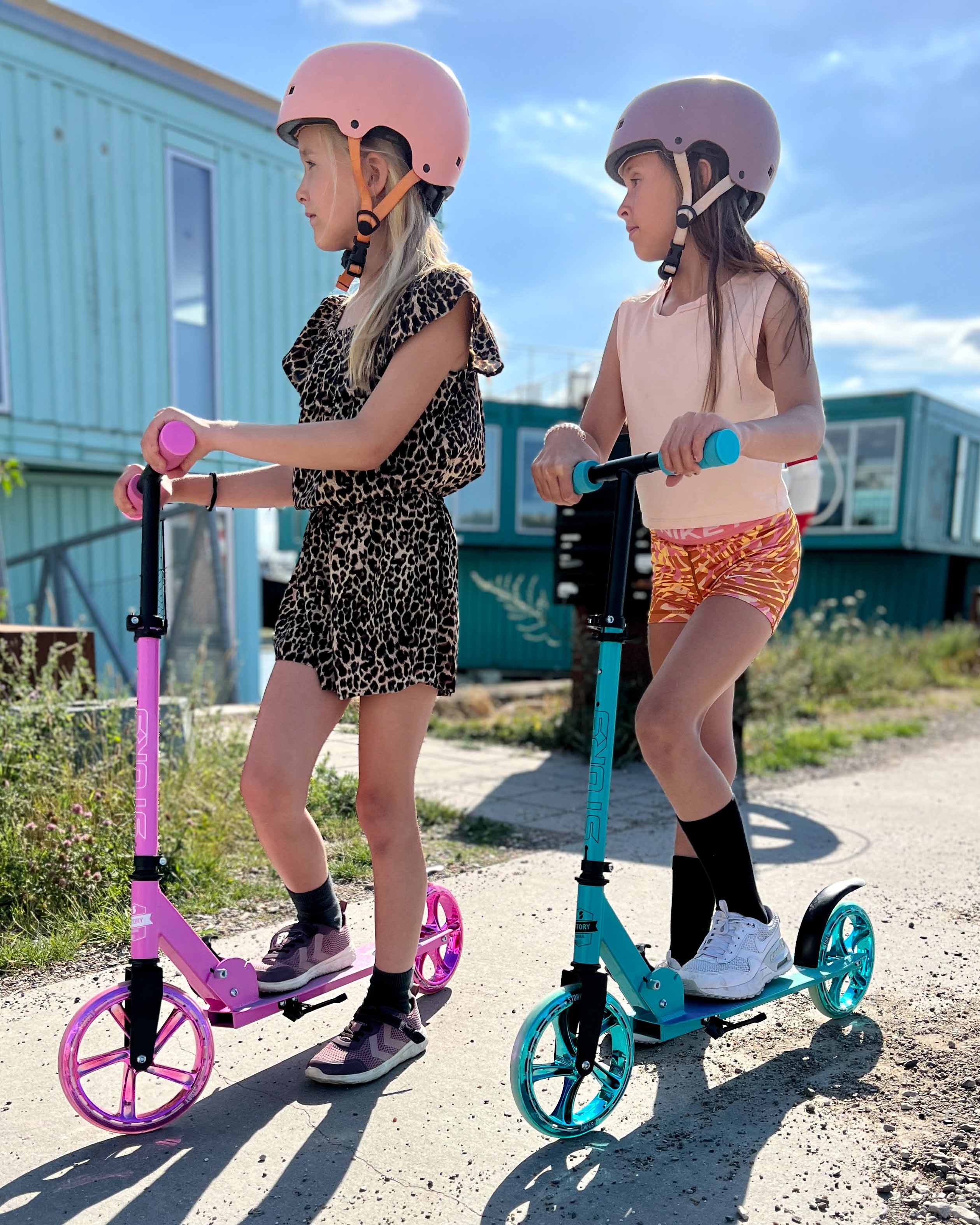 Story Lux Adjustable Kids Kick Scooter