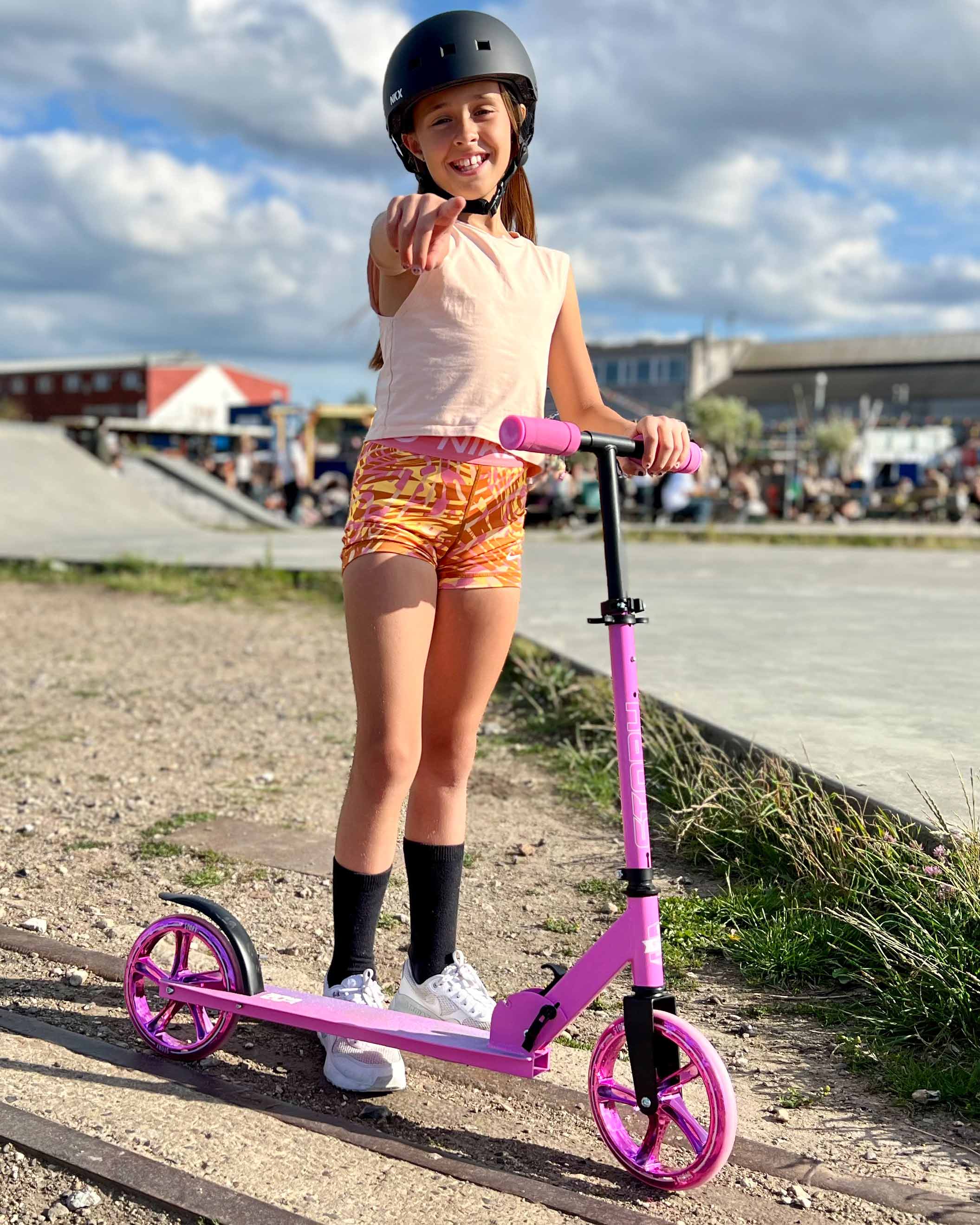 Story Lux Adjustable Kids Kick Scooter